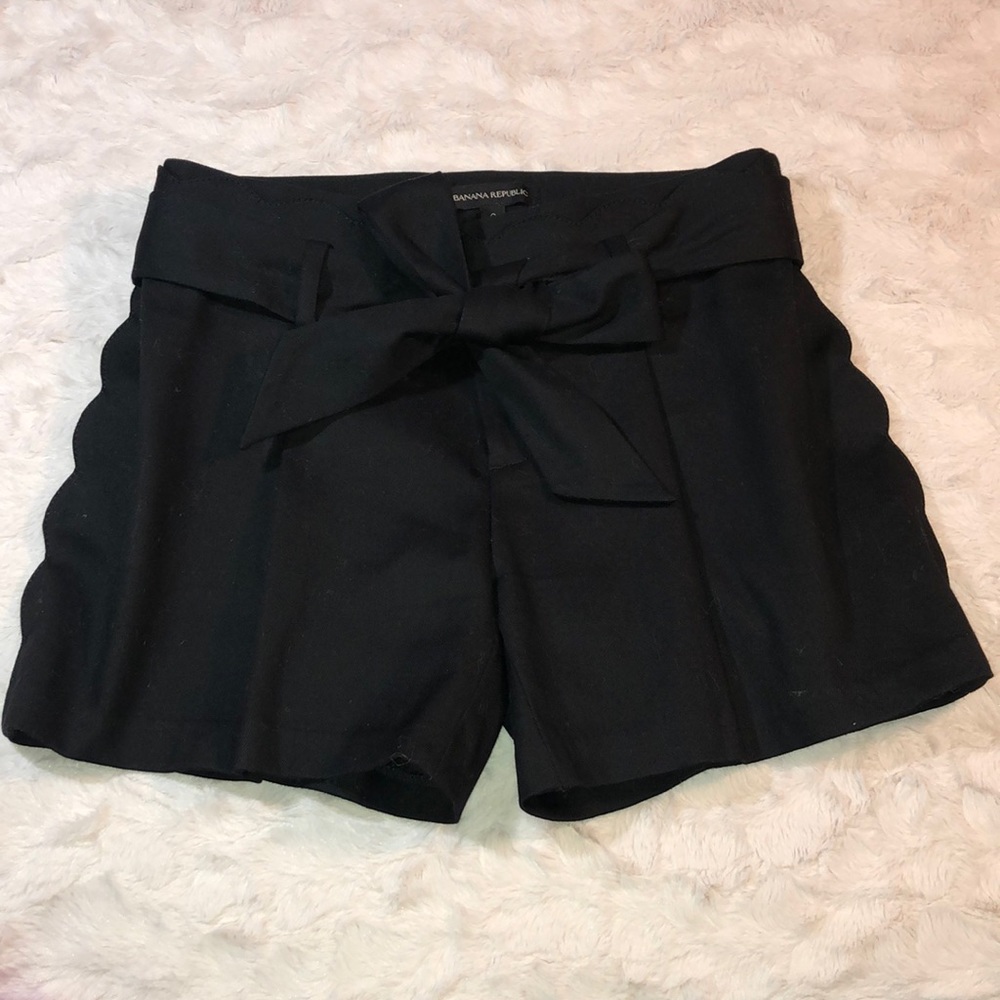Banana Republic Black Scallop Shorts